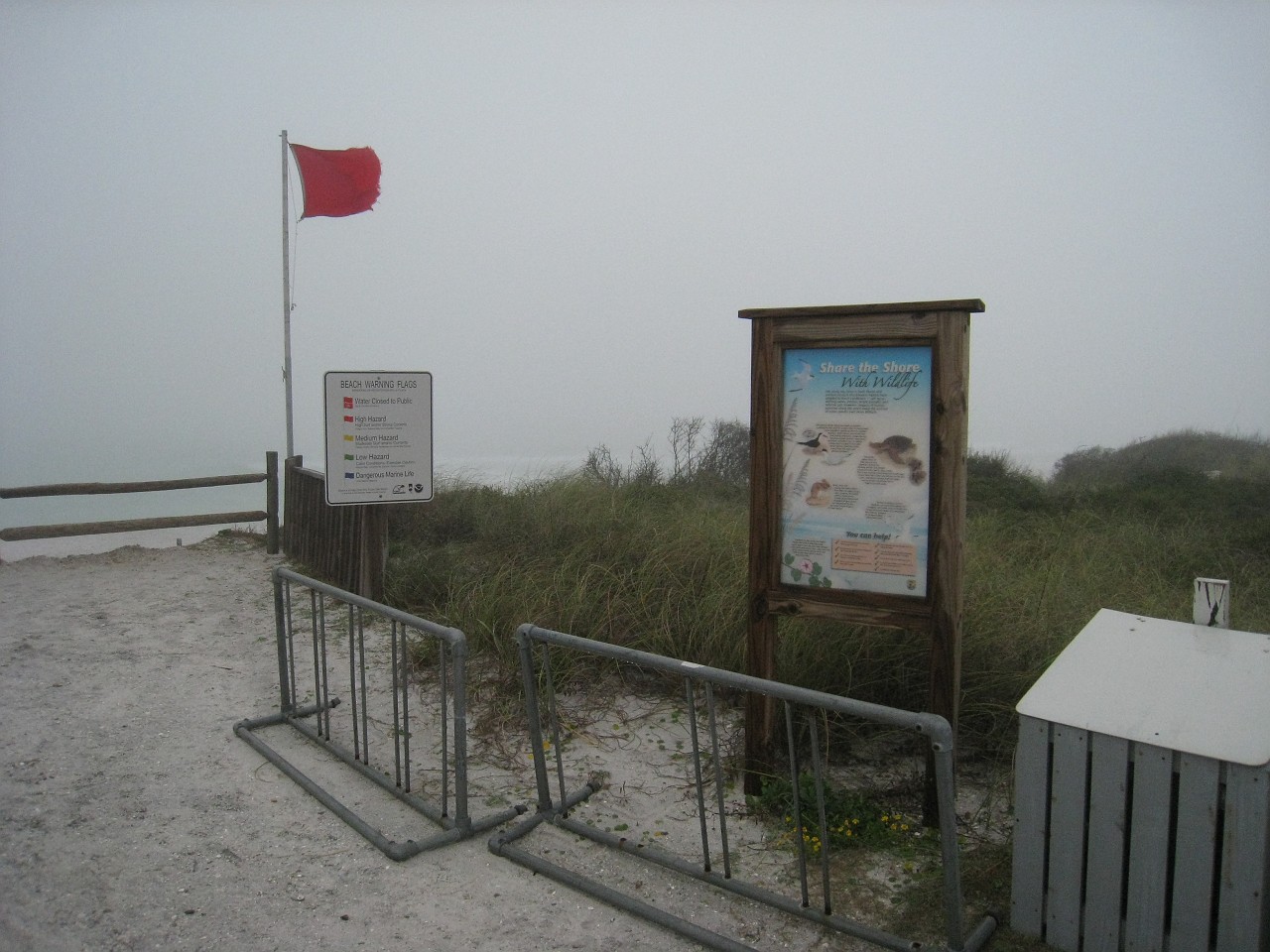 Vacation 2007-12 - Beaches Disney Hotels 0250.jpg - On the 2007-08 Florida vacation we visited beaches from Fort Myers to Sanibel Island sampling local food along the way. Green water and white sugar beaches! Arriving at Disney World we visited several of the theme resorts.